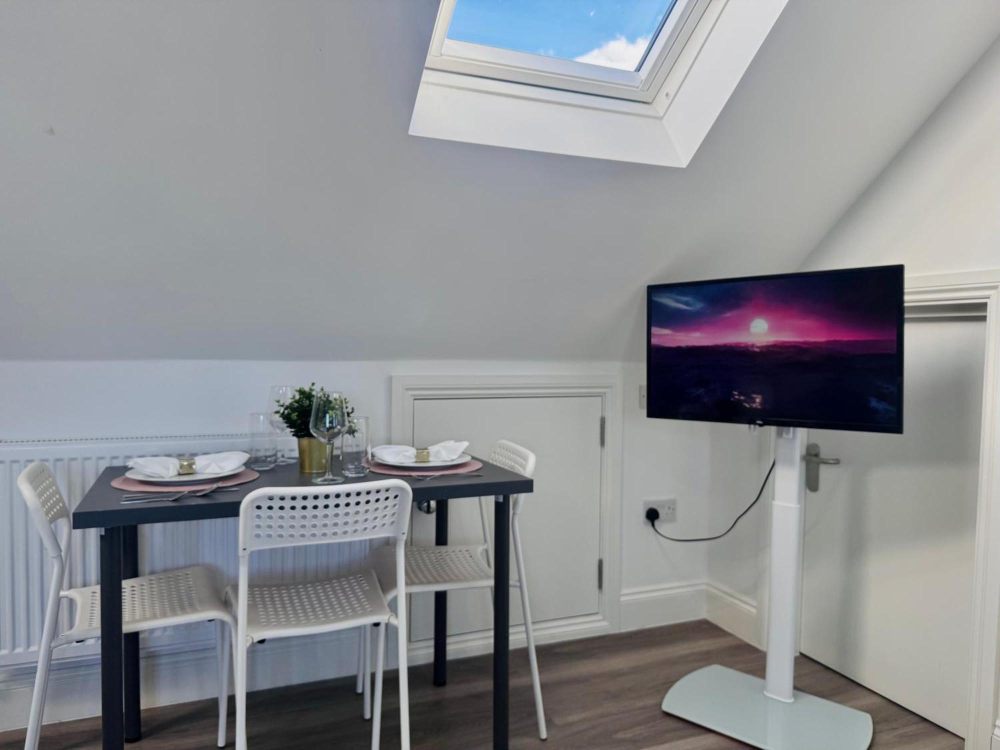 Bright Studio Loft 30Min To Central Londyn Zewnętrze zdjęcie