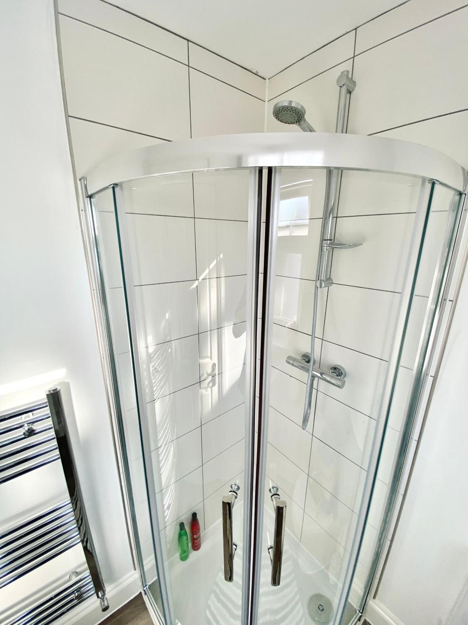 Bright Studio Loft 30Min To Central Londyn Zewnętrze zdjęcie